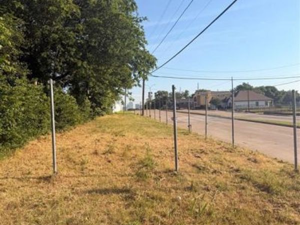 1535 Padgitt Avenue, Dallas, TX 75203