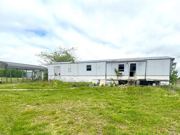 5931 County Road 22900 , Paris, TX 75460