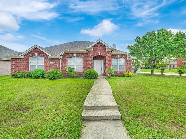 2068 Pecan Creek Drive , Mesquite, TX 75181