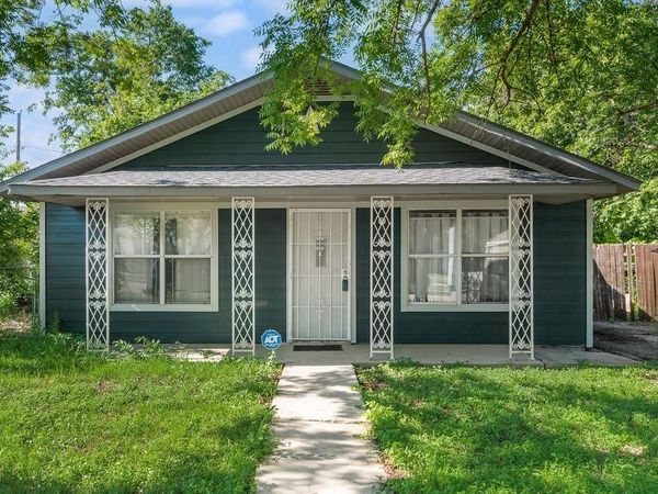 921 E Annie Street, Fort Worth, TX 76104