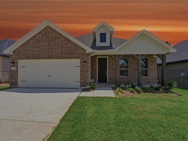3524 Helena Street, Gainesville, TX 76240