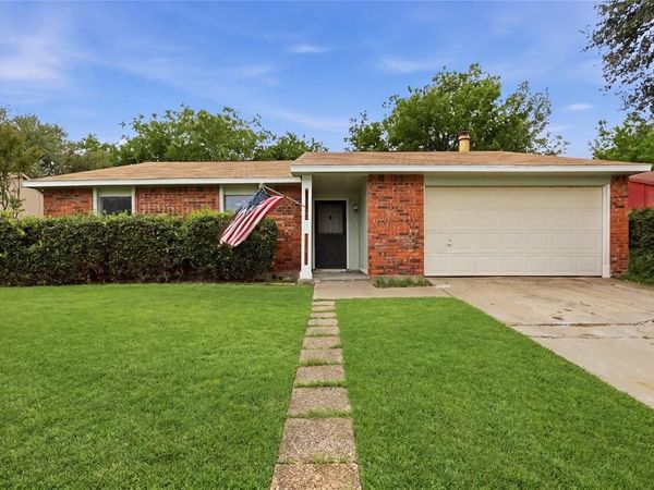 5733 Maiden Lane, Fort Worth, TX 76131