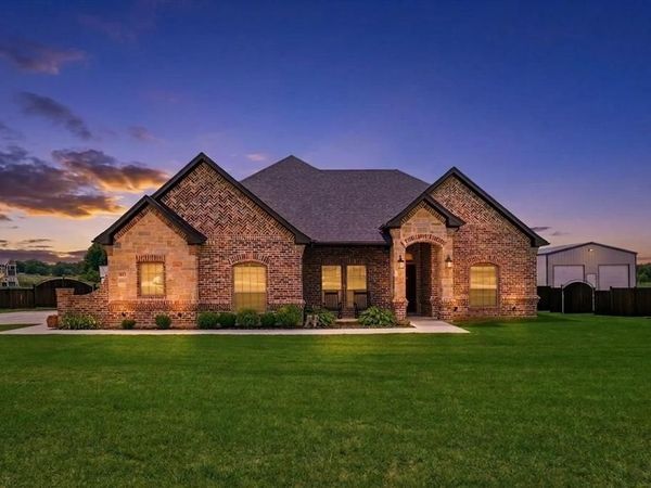 1027 Hope Court , Boyd, TX 76023