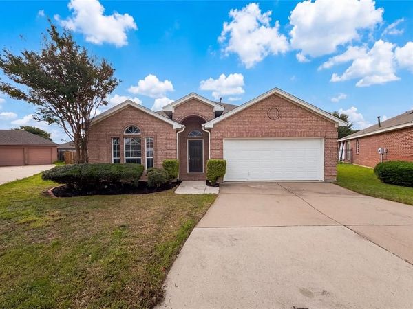 4437 Bloomfield Court , Fort Worth, TX 76123