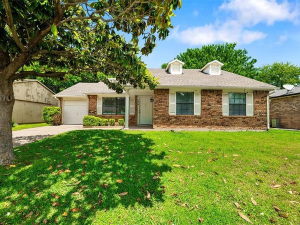 3816 Bee Tree Lane, Fort Worth, TX 76133