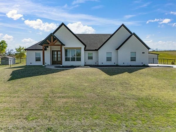 356 Scenic Wood Drive , Azle, TX 76020