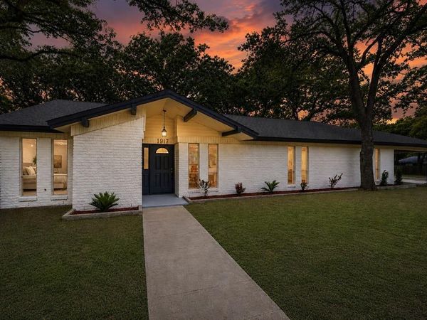 1917 Toplea Drive , Euless, TX 76040