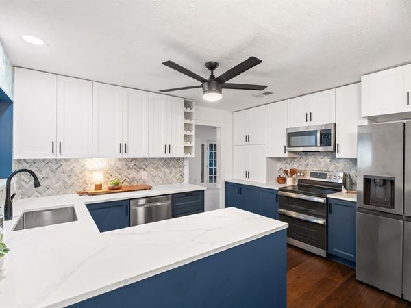 180 N Woodland Trail, Double Oak, TX 75077