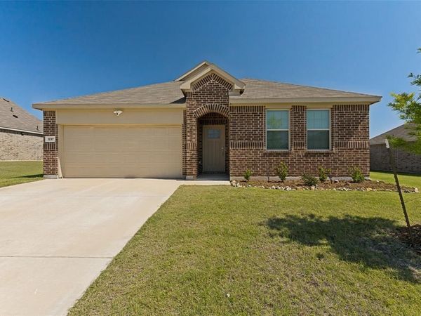 1237 Almond Road, Azle, TX 76020