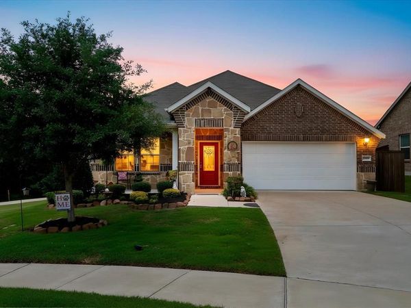 209 Maverick Court, Lavon, TX 75166