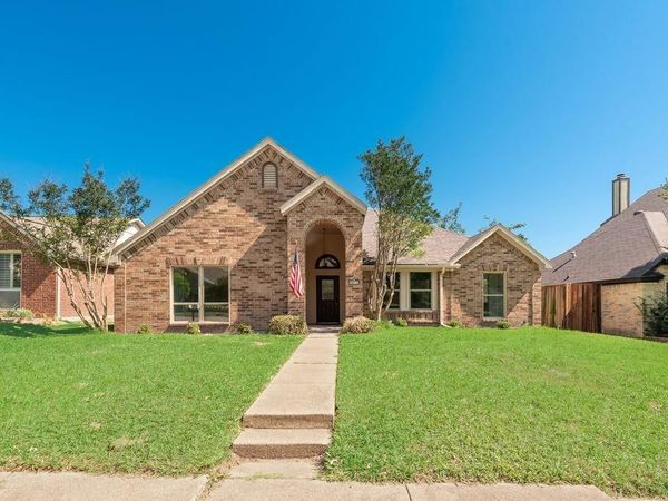 4913 Meadow Vista Place , Garland, TX 75043