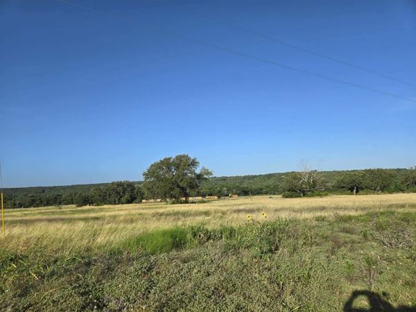 102 Yellowstone Drive, Oglesby, TX 76561