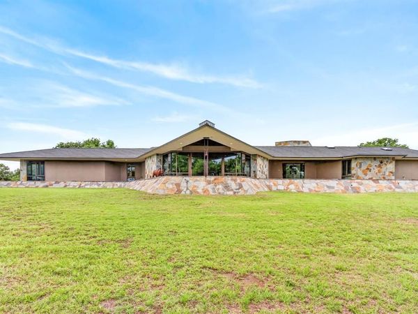 1080 N Greenbrier Road, Nocona, TX 76255