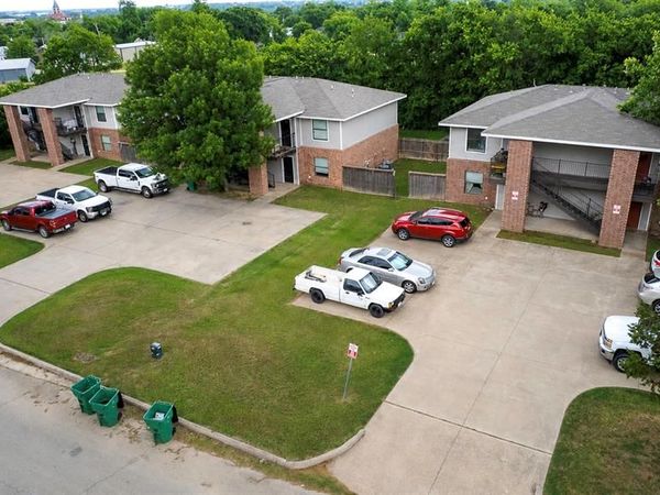 892 W Vanderbilt , Stephenville, TX 76401