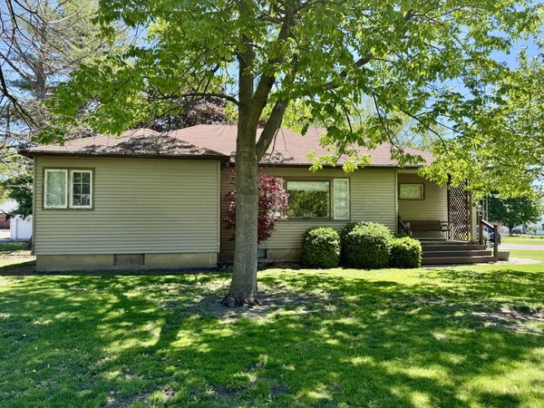 1006 N Sangamon Avenue , Gibson City, IL 60936