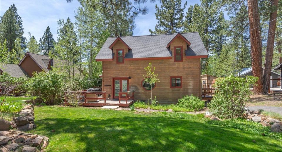 10243 Laburnham Circle, Truckee, CA 96161 Photo