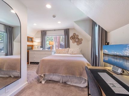 10243 Laburnham Circle, Truckee, CA 96161 Photo