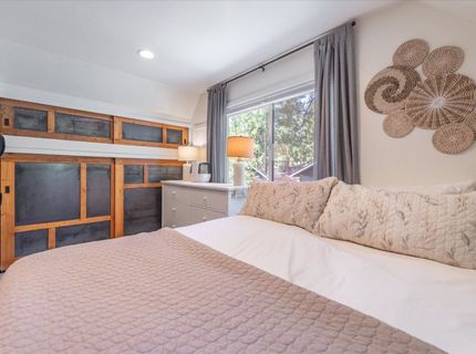 10243 Laburnham Circle, Truckee, CA 96161 Photo