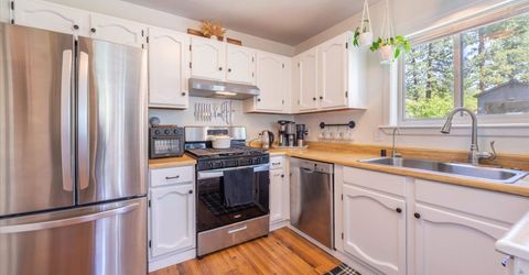 10243 Laburnham Circle, Truckee, CA 96161 Photo