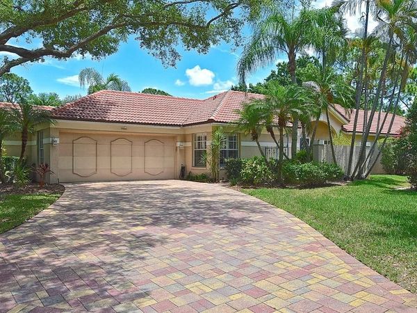 3890 LYNDHURST COURT , SARASOTA, FL 34235