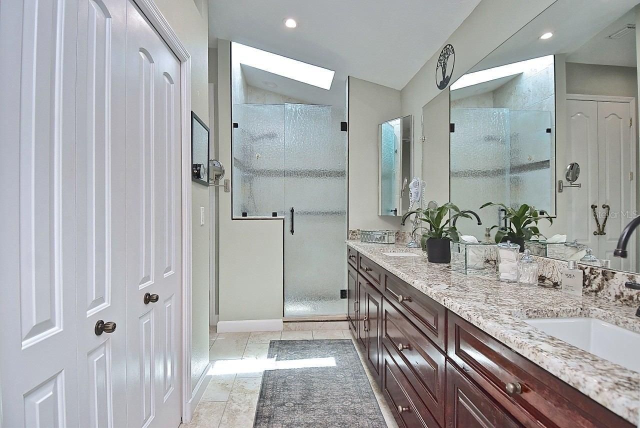 3890 Lyndhurst Court, Sarasota, FL 34235 Photo