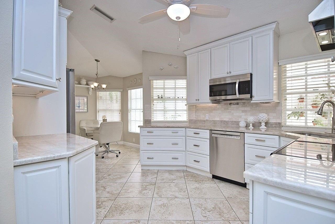 3890 Lyndhurst Court, Sarasota, FL 34235 Photo