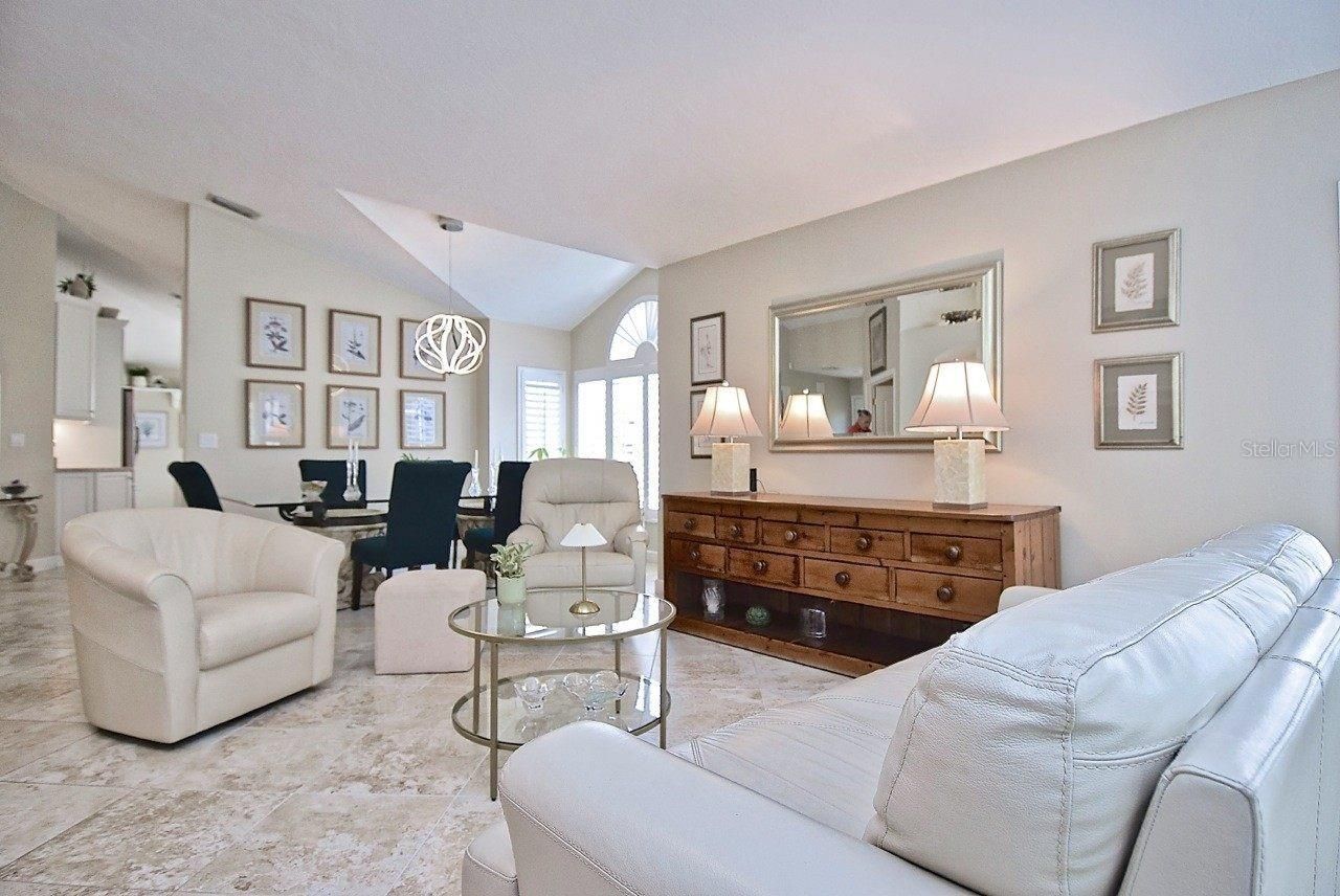 3890 Lyndhurst Court, Sarasota, FL 34235 Photo
