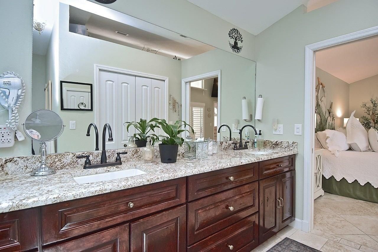 3890 Lyndhurst Court, Sarasota, FL 34235 Photo