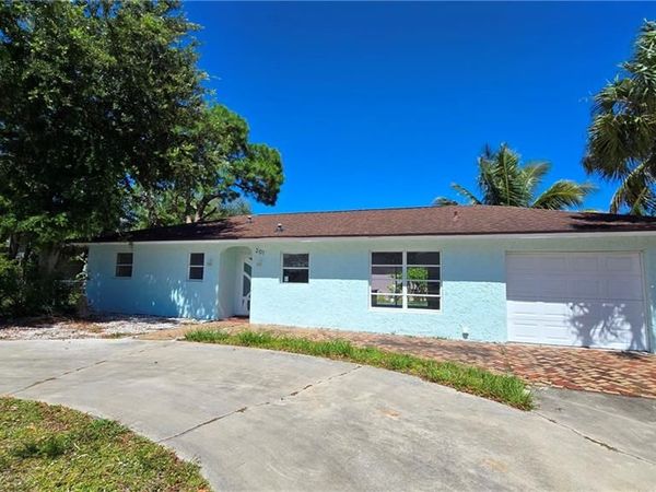 201 Marco Lake DR, MARCO ISLAND, FL 34145