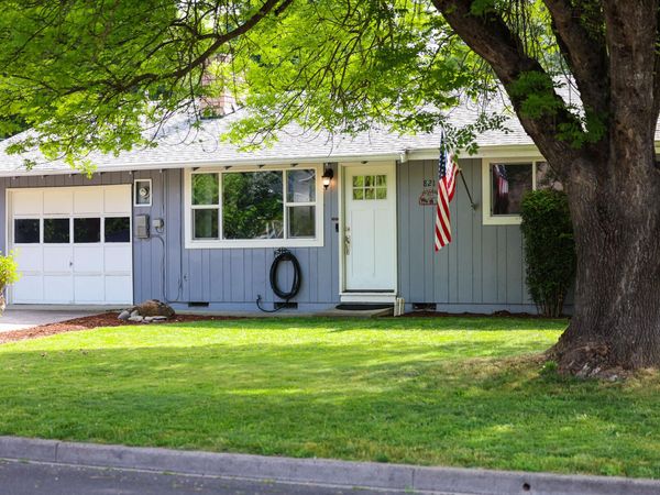 821 Crestbrook, Medford, OR 97504