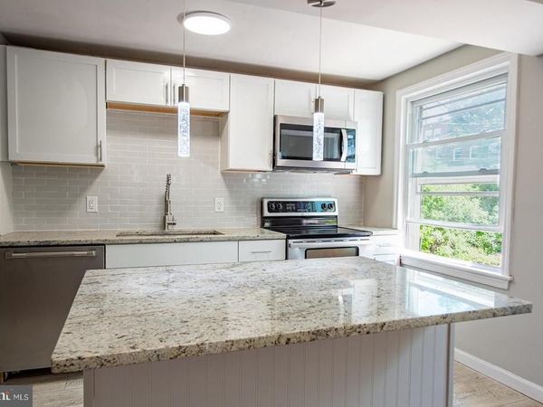 2205 KENSINGTON STREET, HARRISBURG, PA 17104