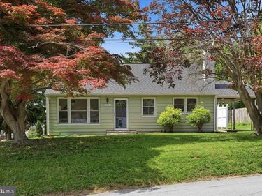 900 ORANGE STREET, HARRISBURG, PA 17113