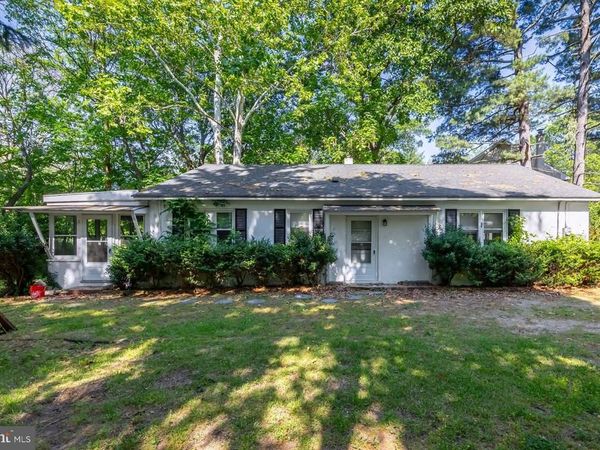 1100 WOODLAWN AVENUE, NATIONAL PARK, NJ 08063