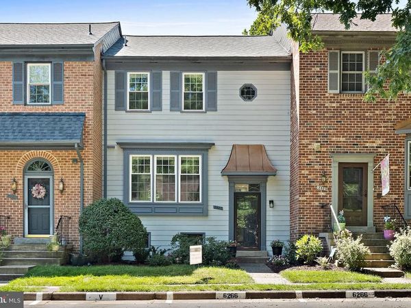 2827 KELLY SQUARE, VIENNA, VA 22181