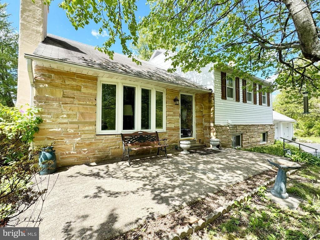 4156 E Campbell Road E, Pennsburg, PA 18073 Main Photo