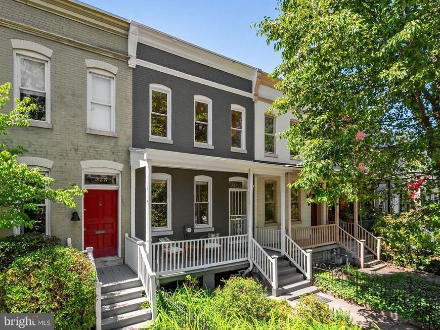 323 13th Street Se, Washington, DC 20003 Main Photo