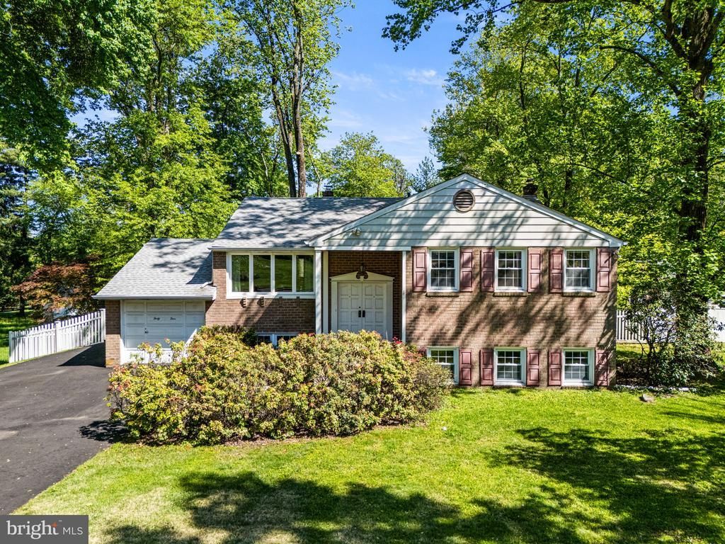 44 HICKORY DRIVE , CHURCHVILLE, PA 18966