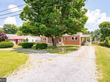 6073 LORD FAIRFAX HIGHWAY, BERRYVILLE, VA 22611