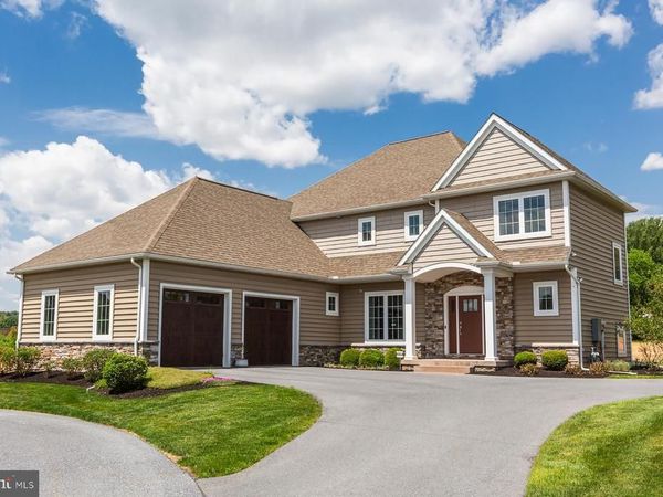 425 E DELP ROAD, LANCASTER, PA 17601