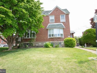 831 MEDWAY ROAD, PHILADELPHIA, PA 19115