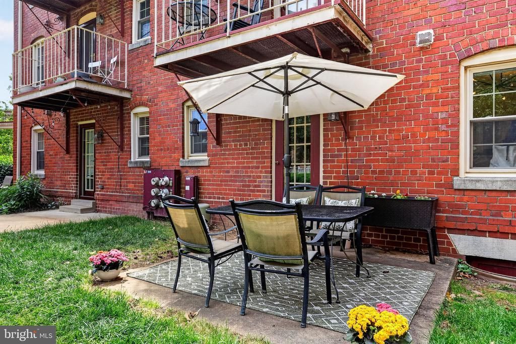 1301 E Abingdon Drive, Unit 1, Alexandria, VA 22314 Main Photo