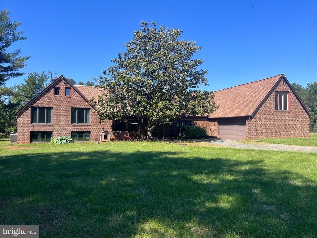 18810 WASCHE ROAD, DICKERSON, MD 20842