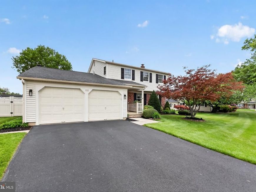 722 Eden Lane, Somerdale, NJ 08083 Main Photo