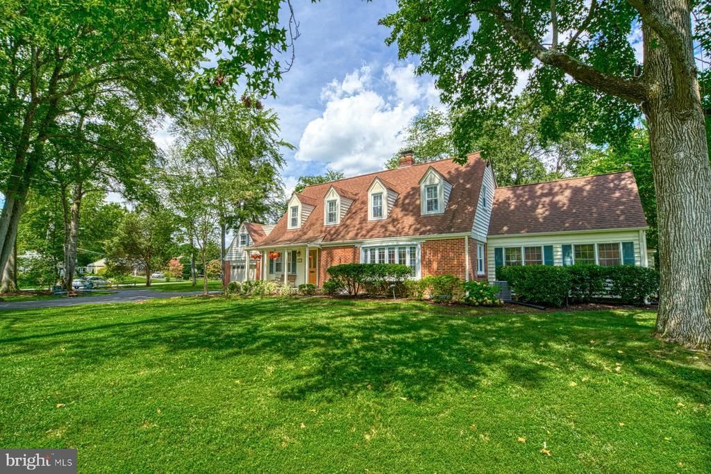 9211 Forest Haven Drive, Alexandria, VA 22309 Main Photo