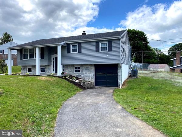 425 WEIDMAN AVENUE, READING, PA 19608
