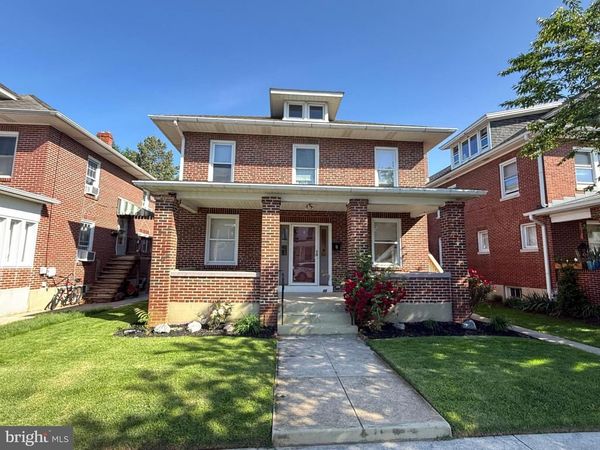 45 A W GRANADA AVENUE , HERSHEY, PA 17033
