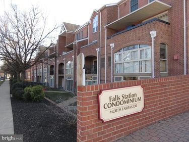 6924 FAIRFAX DRIVE, Unit 132, ARLINGTON, VA 22213