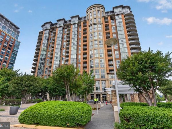 8220 CRESTWOOD HEIGHTS DRIVE, Unit 719, MCLEAN, VA 22102