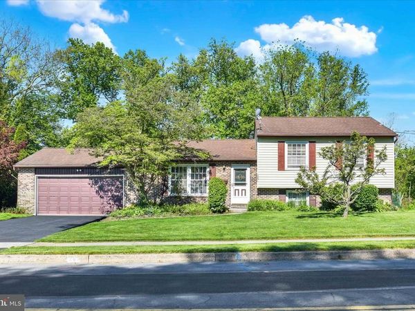 260 GREEN LANE DRIVE, CAMP HILL, PA 17011