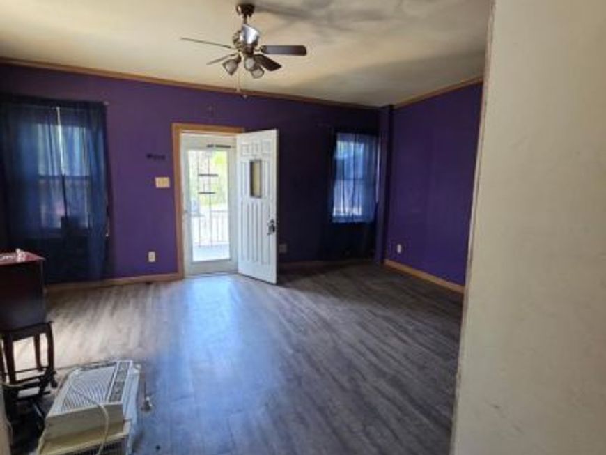 130 E Bacon Street, Pottsville, PA 17901 Main Photo